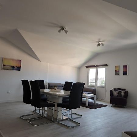 Apartmani Mia Sorajic Petrovac Eksteriør billede