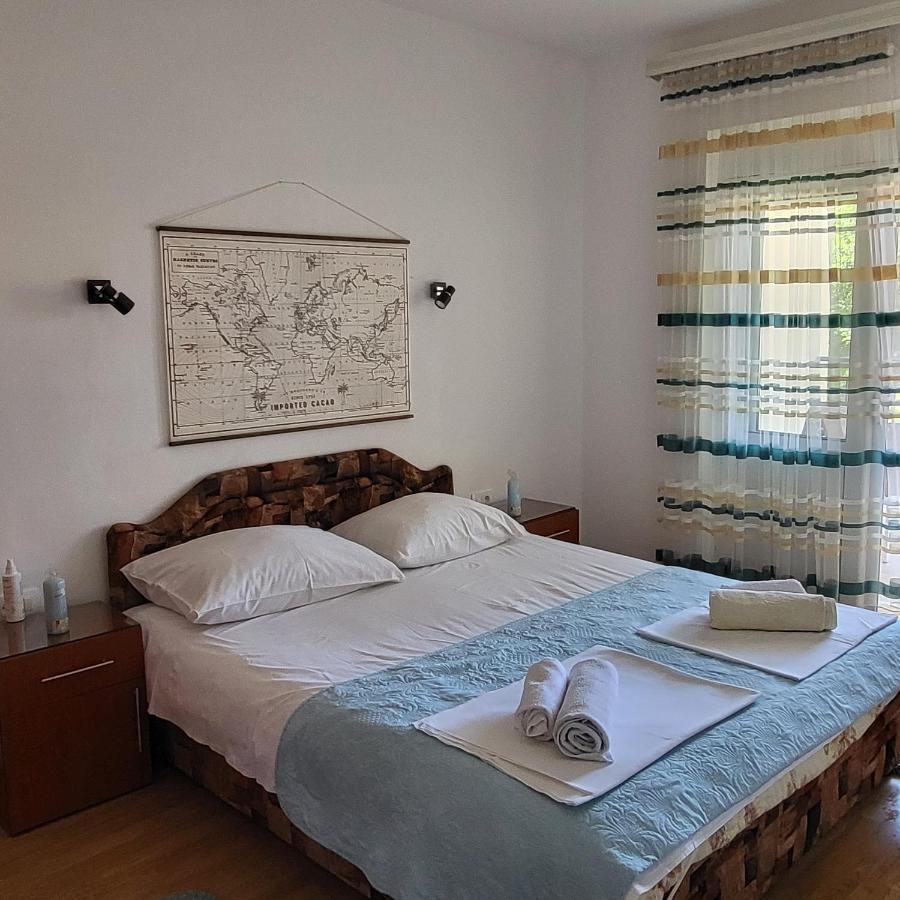 Apartmani Mia Sorajic Petrovac Eksteriør billede