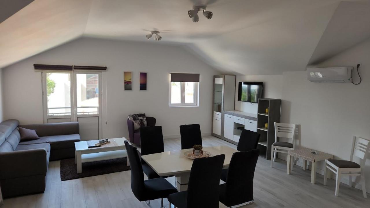 Apartmani Mia Sorajic Petrovac Eksteriør billede