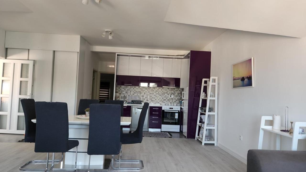 Apartmani Mia Sorajic Petrovac Eksteriør billede