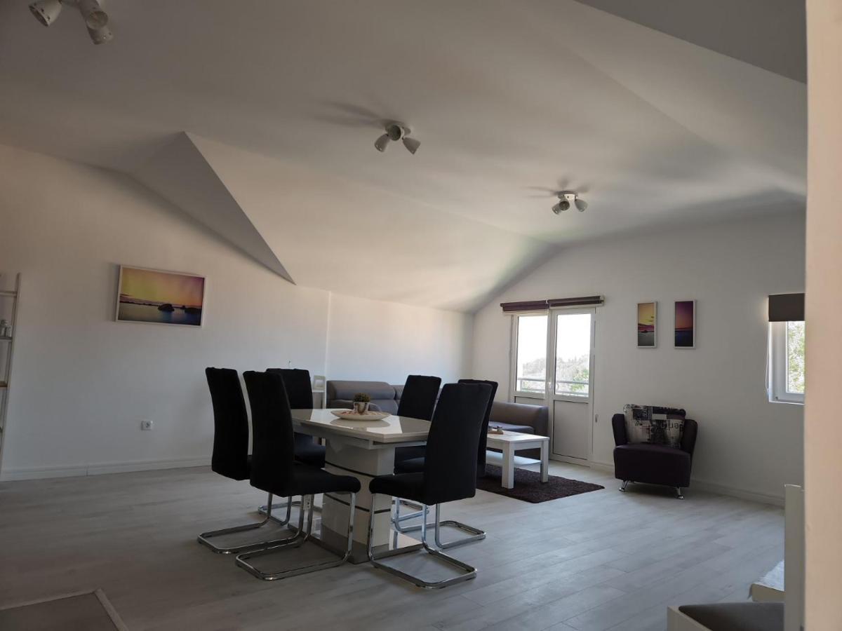 Apartmani Mia Sorajic Petrovac Eksteriør billede