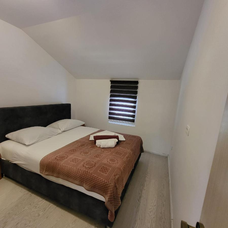 Apartmani Mia Sorajic Petrovac Eksteriør billede